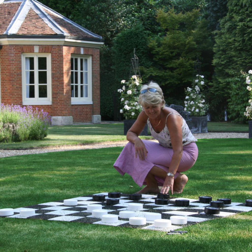 Garden Draughts Set - 10cm