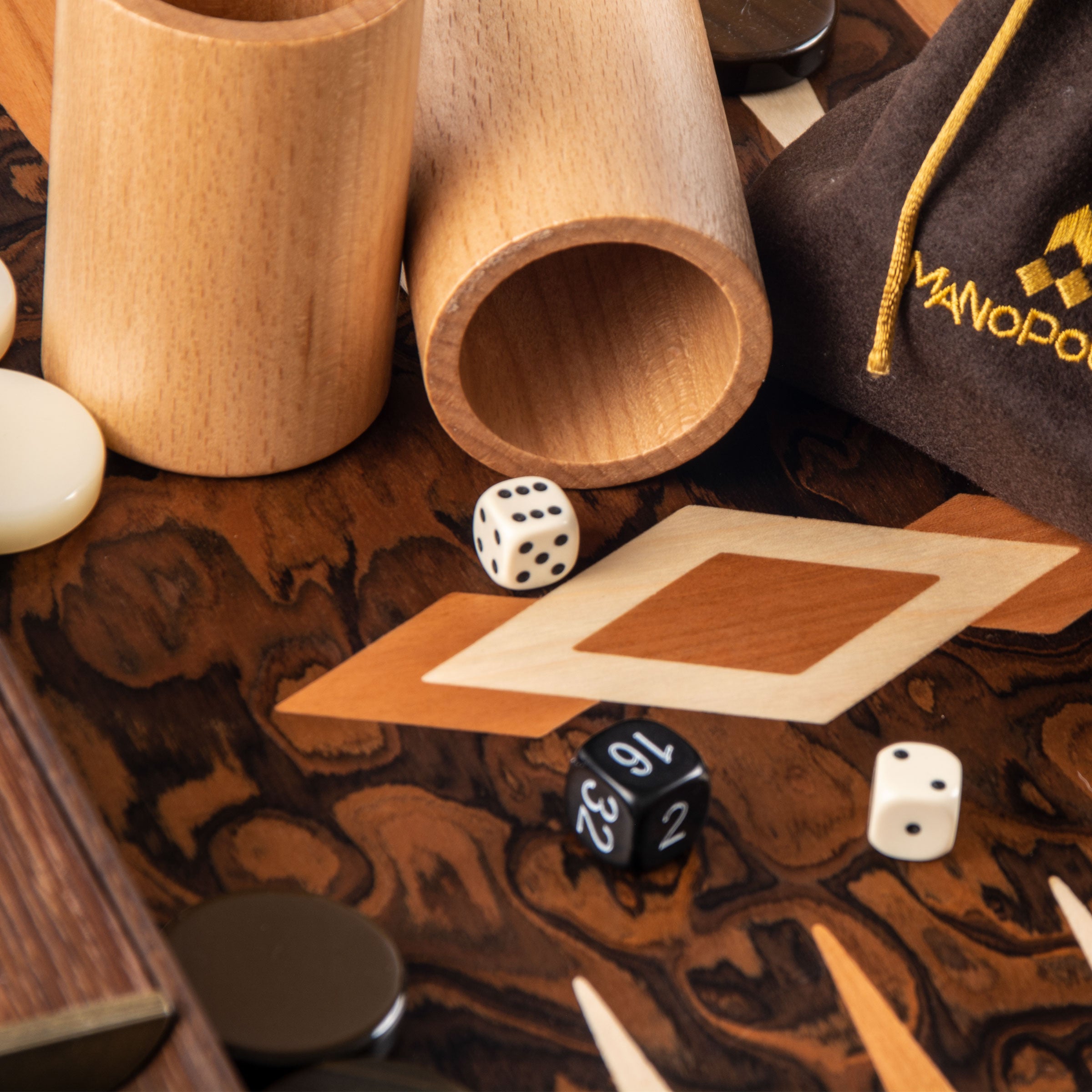 Manopoulos Californian Walnut Burl Luxury Backgammon Set