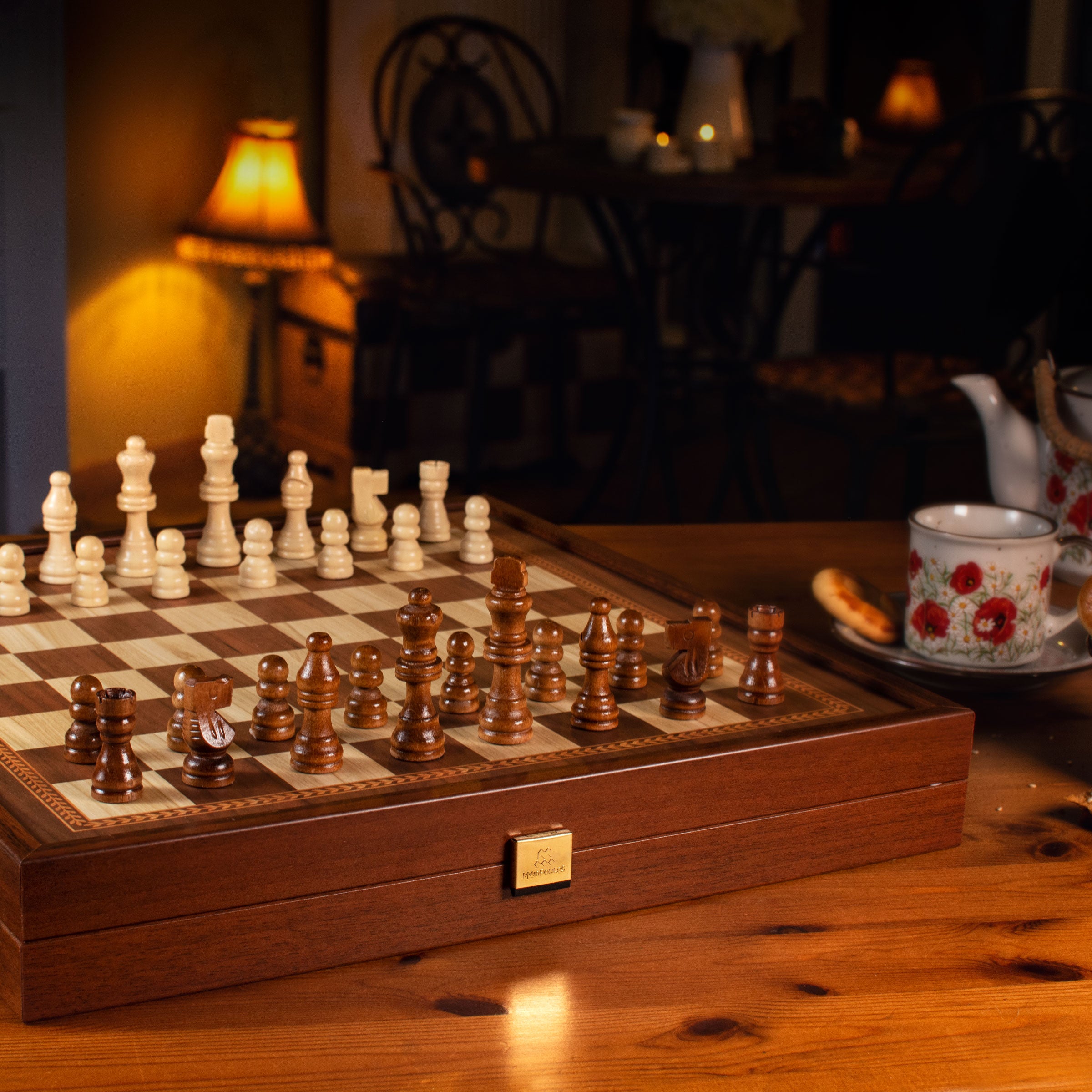 Manopoulos - Classic 2-in-1 Combo Games Set in Walnut replica wooden case (Large)
